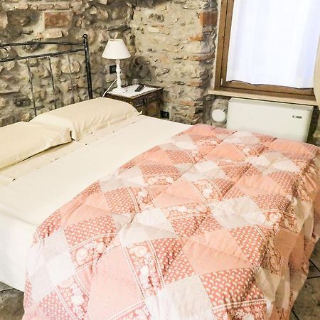 Bed and Breakfast Rustico Di Benellini Angela Польпенацце-дель-Гарда Экстерьер фото