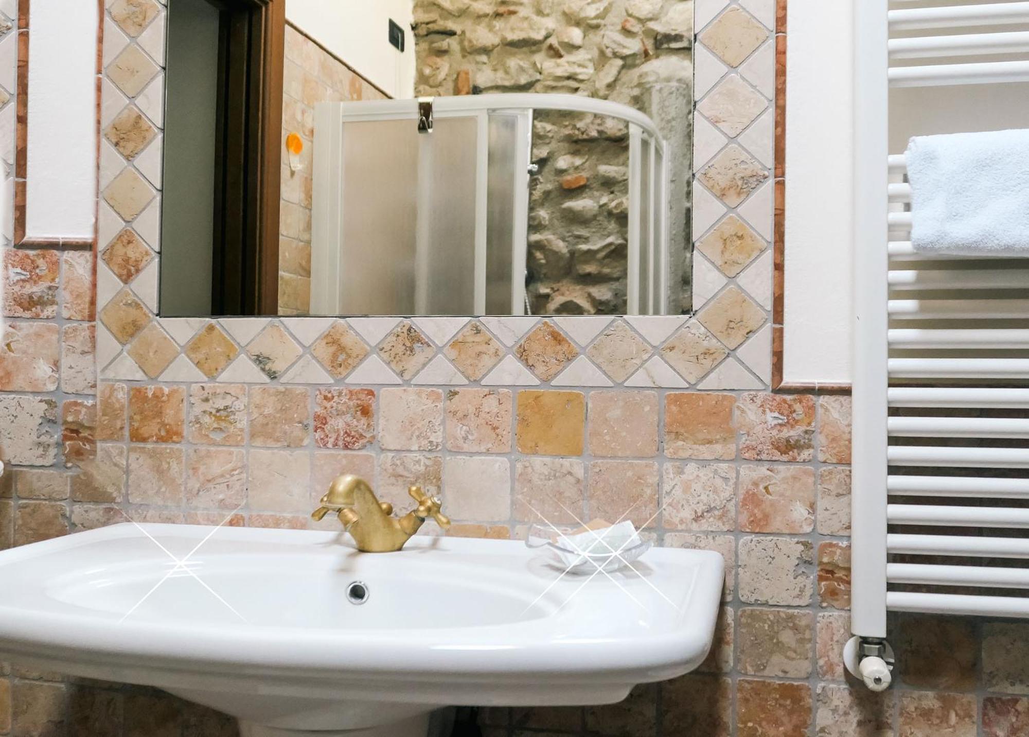 Bed and Breakfast Rustico Di Benellini Angela Польпенацце-дель-Гарда Экстерьер фото