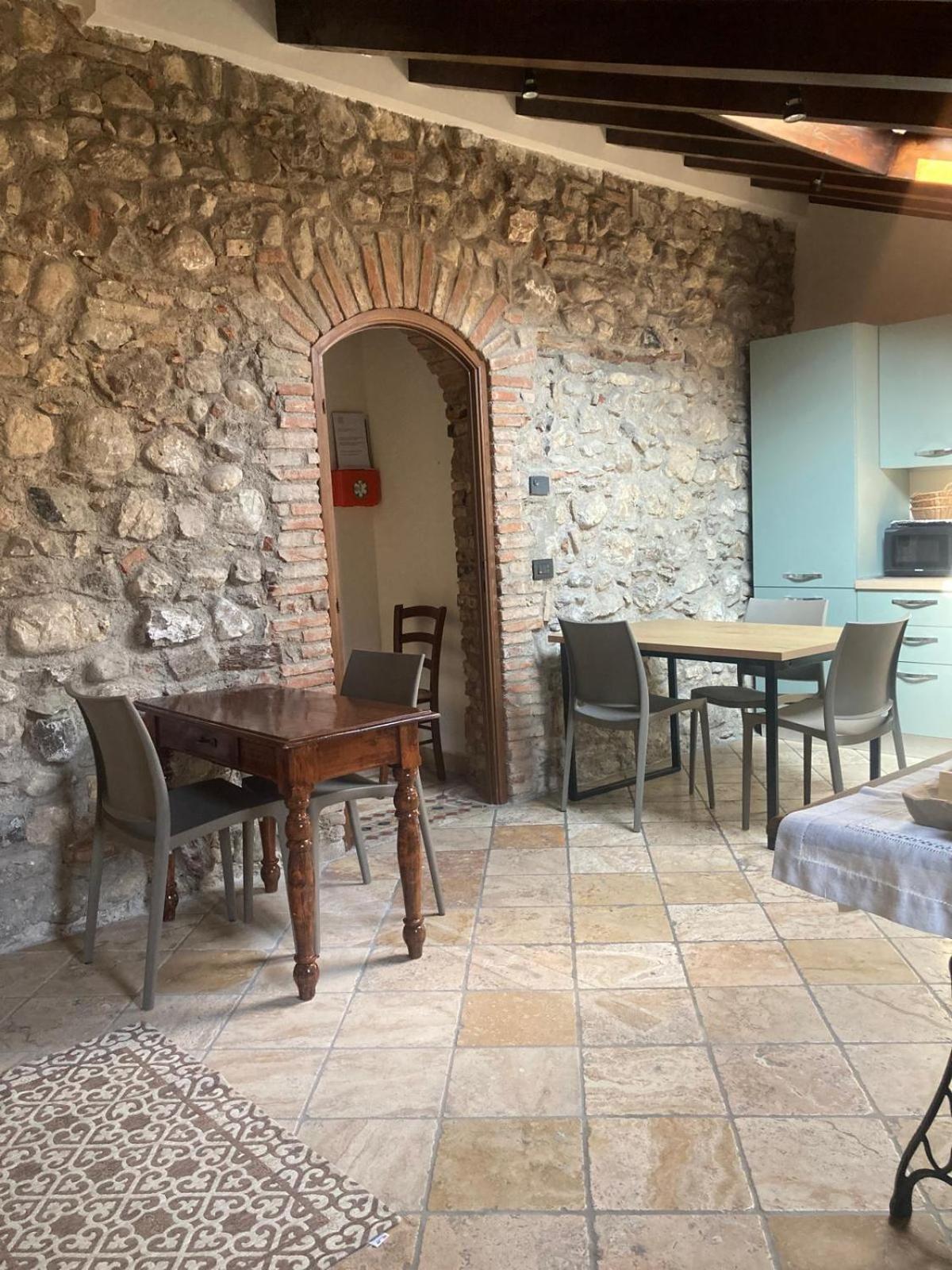 Bed and Breakfast Rustico Di Benellini Angela Польпенацце-дель-Гарда Экстерьер фото