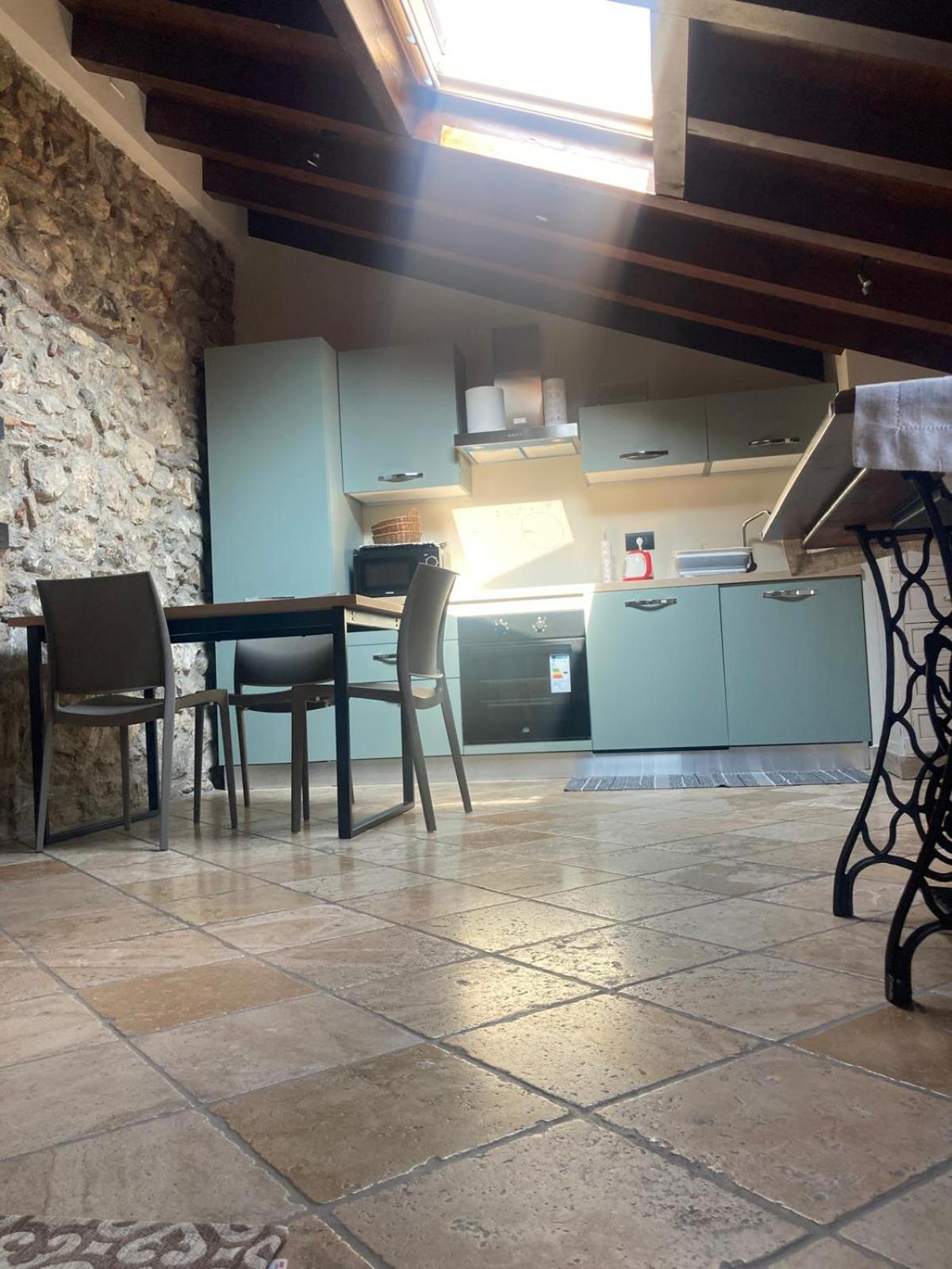Bed and Breakfast Rustico Di Benellini Angela Польпенацце-дель-Гарда Экстерьер фото