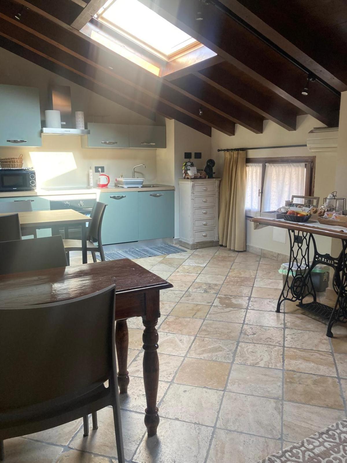 Bed and Breakfast Rustico Di Benellini Angela Польпенацце-дель-Гарда Экстерьер фото